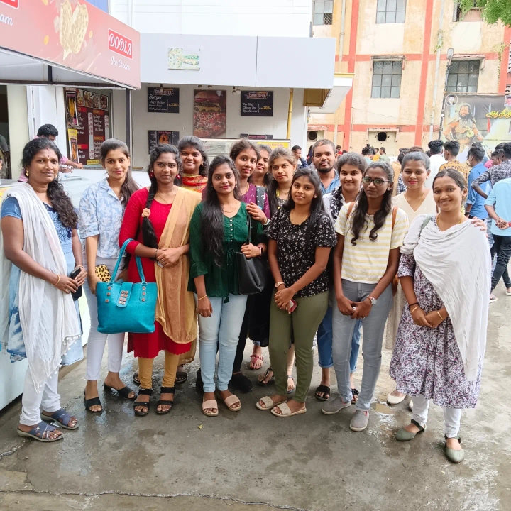 Getinz_Official's tweet photo. Taking a break to enjoy the historical fiction "Ponniyin Selvan 2" with the squad.
#growwithgetinz #movietime #PS2InCinemas #teamout #hiring #staffing #recruiting #leadership https://t.co/yUlrwAIUwk