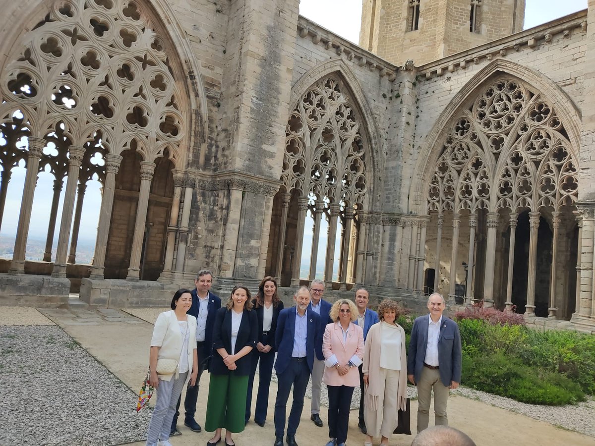 GAgroamb's tweet photo. Lleida ha sido la sede de la reunión del comité del que formamos parte desde 2016 y del que somos vocales

Nuestra D. de Competitividad Estratégica, Josefa de León, participó en las sesiones de trabajo en las que se abordaron los retos para hacer frente a la emergencia climática https://t.co/pAKHCEjD9w
