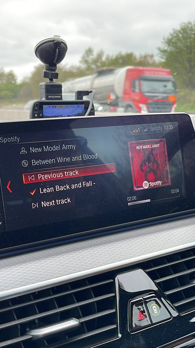 Kendal bound for some <a href="/officialnma/">New Model Army</a> hoping for more #leanbackandfall <a href="/BACKendal/">Brewery Arts</a>