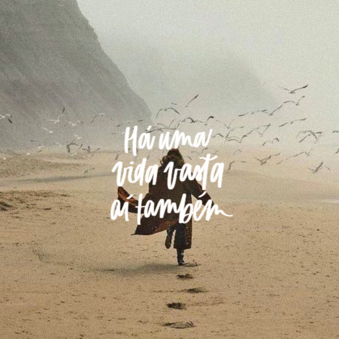 purposepaper_'s tweet image. “Eu gostaria que alguém tivesse me dito para começar a prestar atenção aos meus limites - que havia uma vida vasta ali também. Que Deus pode ser encontrado no pequeno grão de mostarda e no grão de trigo, bem como no sublime pôr do sol (…) 💫
— Ashley Hales, Uma Vida Vasta