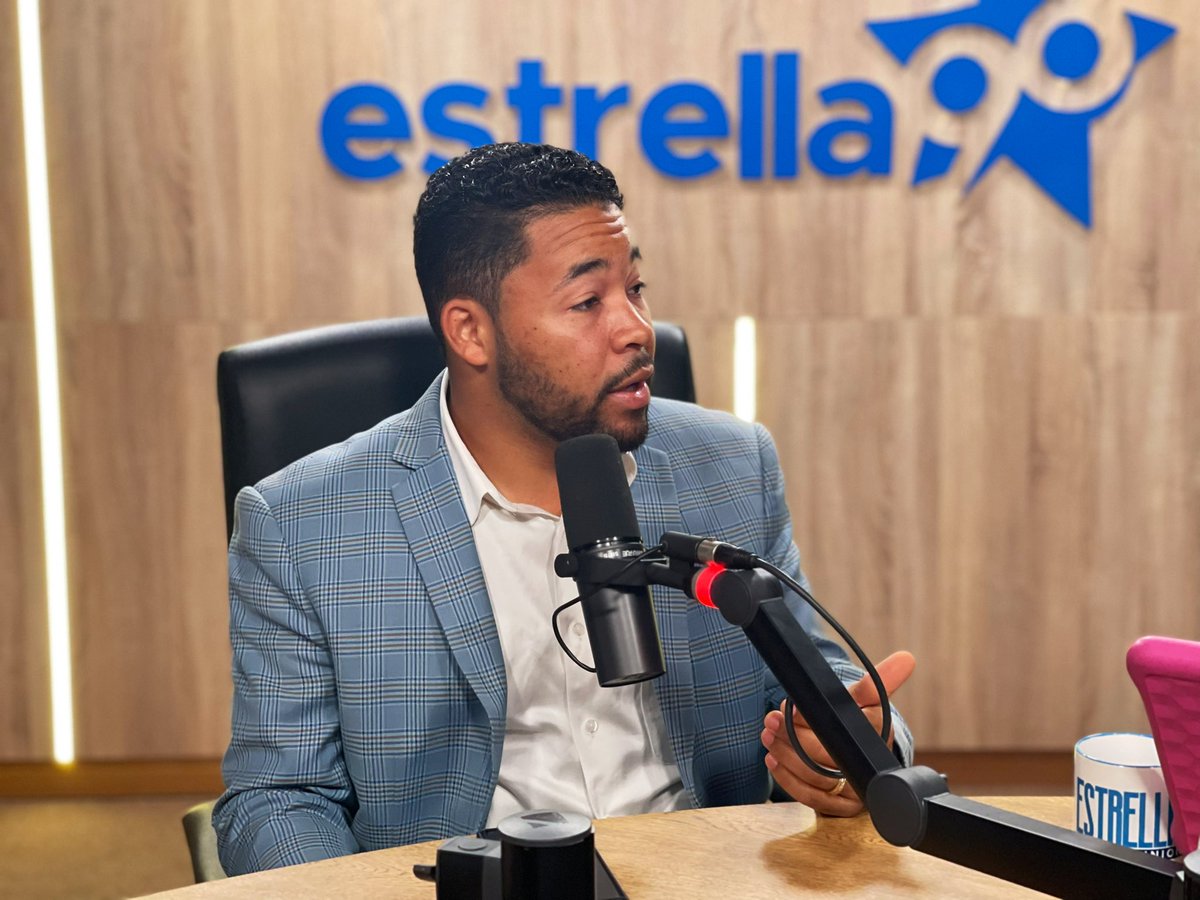 Al hablar con <a href="/JaimeRinconRD/">Jaime Rincón</a>, <a href="/PriRodriguezM/">Priyanka Rodriguez</a> y <a href="/EuricSanti/">Euric Santi 🧎🏽‍♂️</a>,  <a href="/JulioGCuelloRD/">Julio Cuello</a>, se pregunta ¿Cuándo iniciará la construcción de la extensión de la UASD en Santo Domingo Este que ofreció el presidente <a href="/luisabinader/">Luis Abinader</a> al inicio de su gestión?

#EstrellasDeLaOpinión