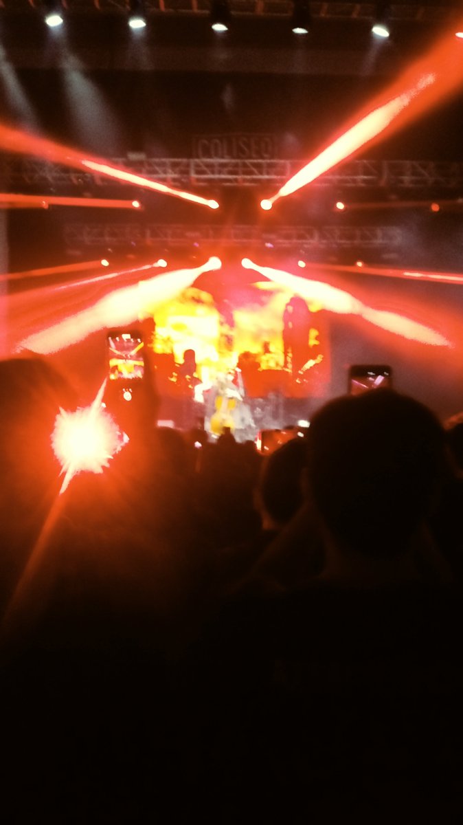 LoriMWriter's tweet photo. I was there @apocalypticafi #Cell0 #SouthAmericaTour https://t.co/Kq9jypIBb6