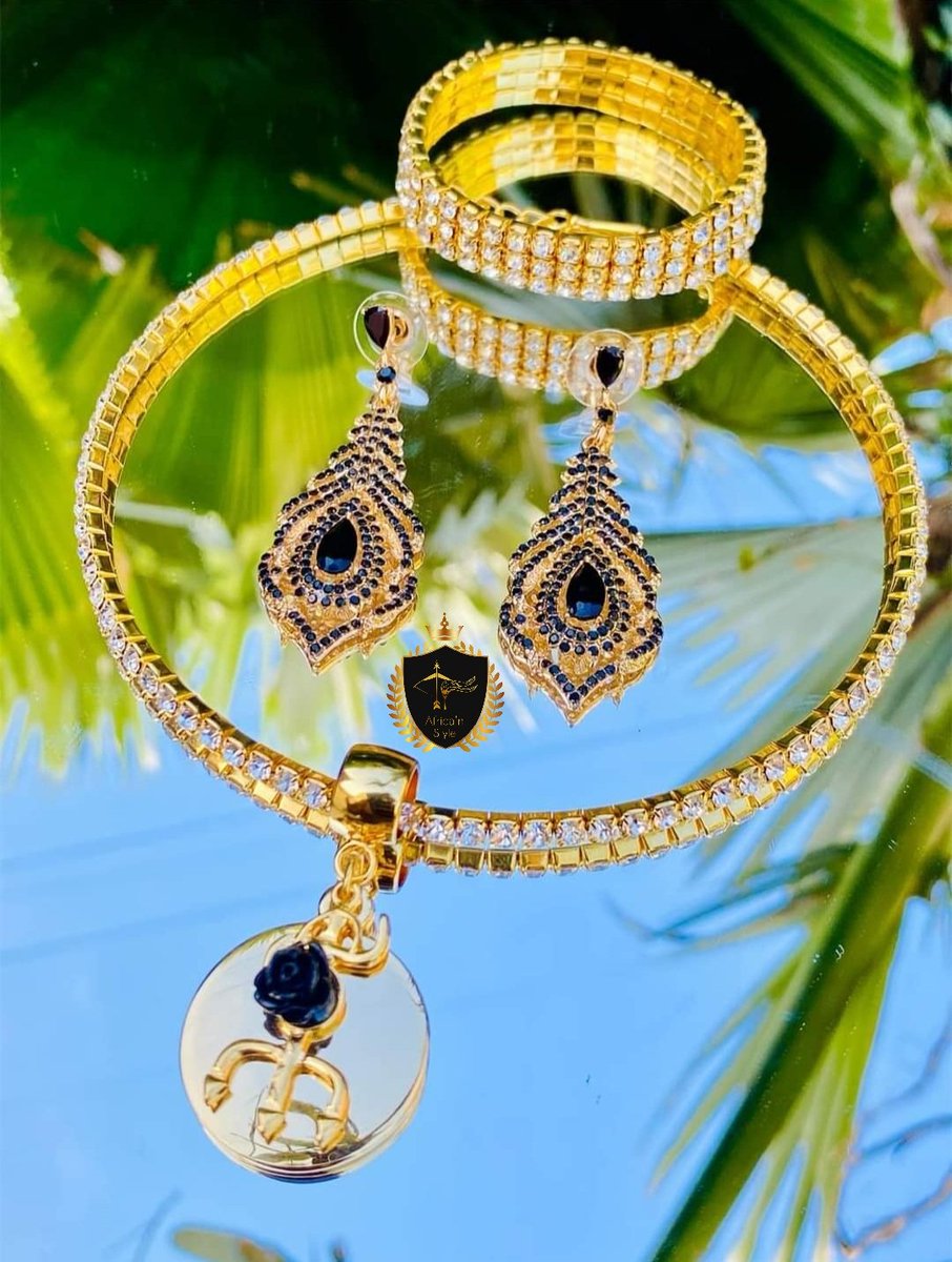 AfricanStyyle's tweet photo. Coleção strass para pombagira 💥

Colar + brincos + pulseiras 💥

WhatsApp ( https://t.co/87Z5tESIVH ) https://t.co/LMnHR9CQEp