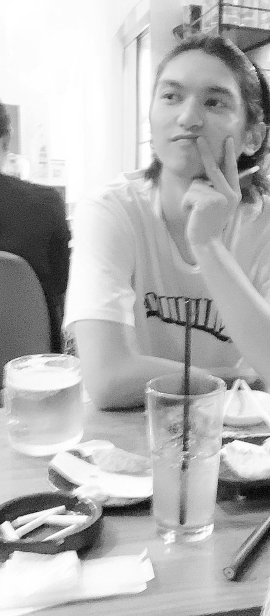 n__an04's tweet photo. お父さん、お母さん。
僕は大きくなりました。

お腹すいた。 https://t.co/YKgbPSkKa1