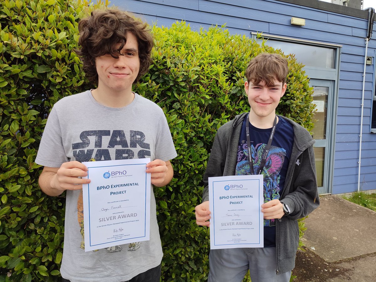 Congratulations to Tommy and Owen <a href="/WyedeanSchool/">Wyedean School & Sixth form centre</a> for their Silver award 🥈 in this year's <a href="/TheBPhO/">The BPhO</a> Experimental Project looking at impact craters. A fantastic piece of work 👏