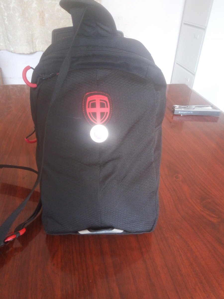 UGCommonwealth's tweet image. Support our hustle the #Kiapi family under this brand #MAARK Cross bags of  Germany made at UGX25k. Plus delivery, Shea butter UGX20k, avocado tea powder UGX8k for 250g and 500g at UGX14k Mbale city at NISSI cafe along Republic Street, opp.  Absa bank.  0752693834