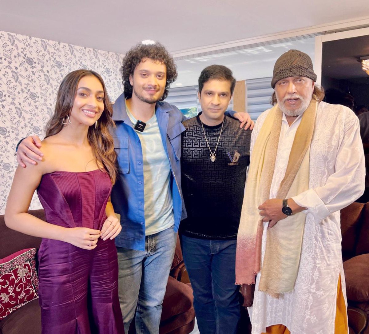 DIVYASOLGAMA's tweet photo. Best wishes to #NamashiChakraborty #Amrin & the legendary #MithunChakraborty for #BadBoy
RJ #DivyaSolgama
https://t.co/IkLUc8KY4k https://t.co/kRzdyeYpKV