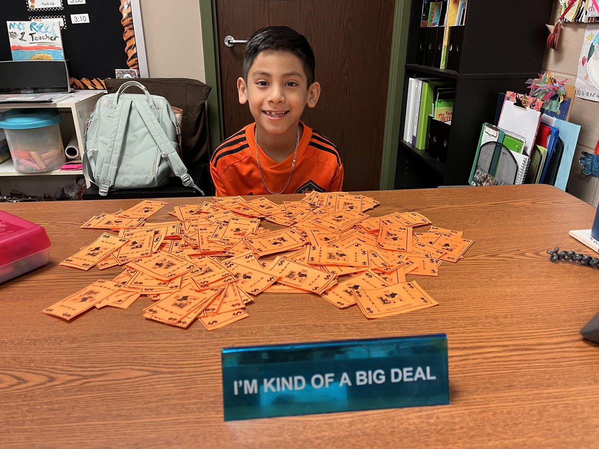 Reed_ASE's tweet photo. Congratulation to Santiago! 🎉 He saved up and cashed in 100 Earnie bucks to sit at the teacher’s desk for the entire day!! Way to go Santiago, well deserved! Keep SOARing! 🦅💙👏 @HumbleISD_ESE #eseSOAR https://t.co/qe1F8Stidc