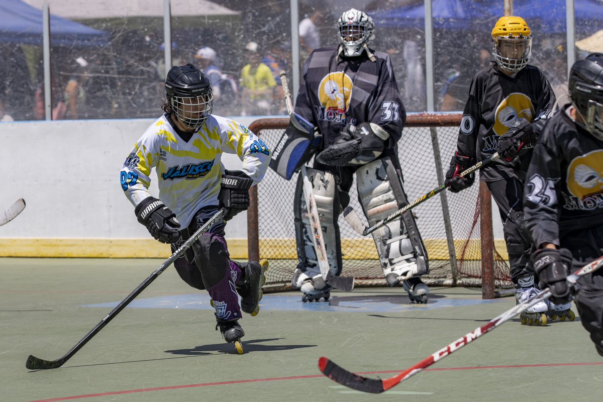 alexandrajal's tweet photo. Soy una entusiasta del deporte de mis hijos. Quiero promover que deportes poco conocidos son una cuestión de orgullo para Jalisco. ¿Por qué no pueden deportes como el hockey tener mayores plataformas, como el fútbol ? Creo que eso puede ocurrir @PabloLemusN https://t.co/jUouCbMUiE