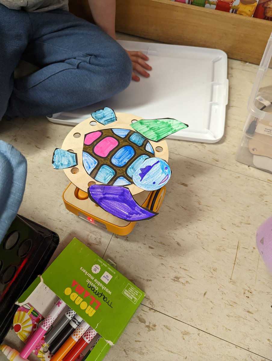 RobidouxDLCS (he/him) tweet media