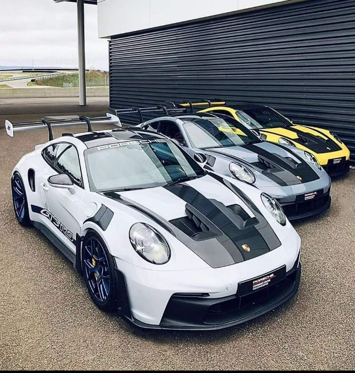 #Porsche 🤍🖤🤍