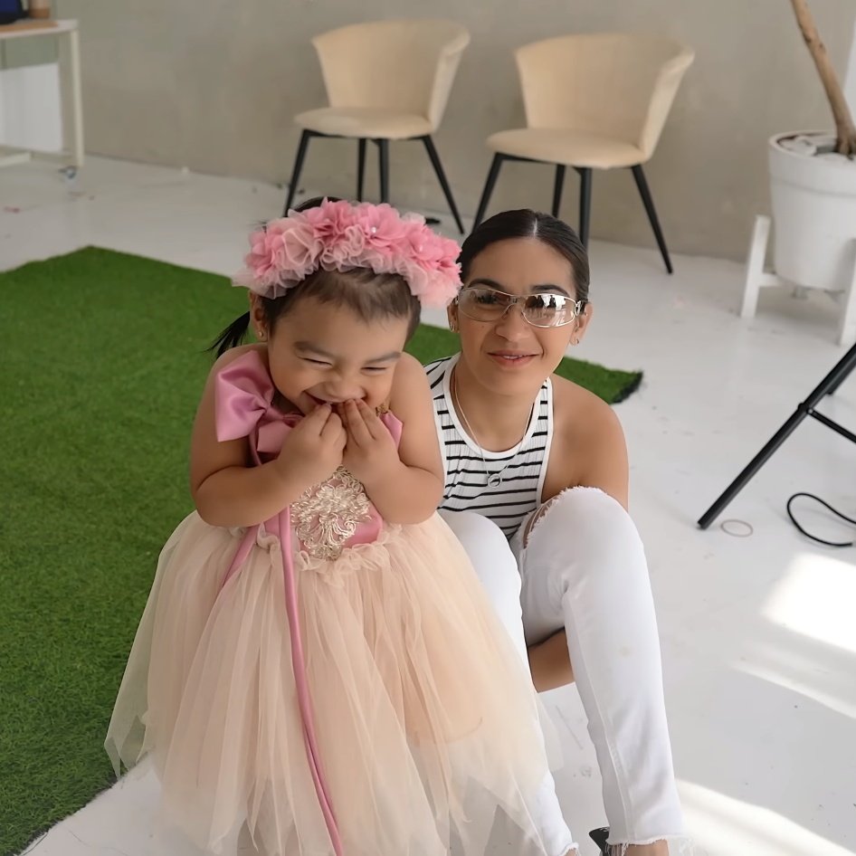 hazel_millorada's tweet image. ayy nahihiya ang bibi Bia namin 🫶
@ZeinabHarake11 

youtu.be/_Iu_APETEaU
#BiaDay