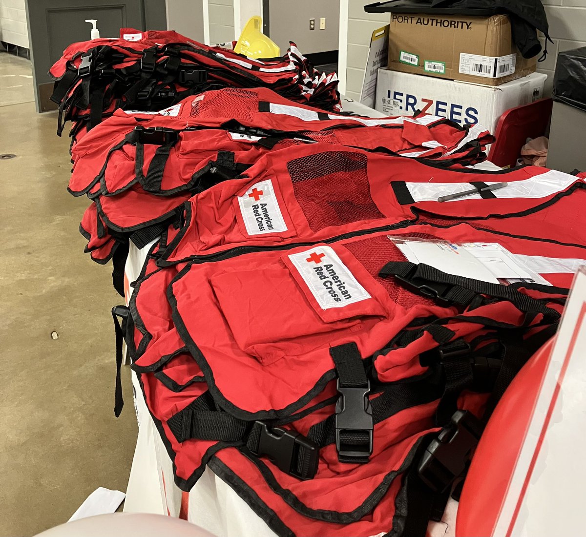 indianaRedCross's tweet photo. #RedCross volunteers are gearing up to install smoke alarms in the South Broad Ripple area #Soundthealarm https://t.co/Req0RP7ijy