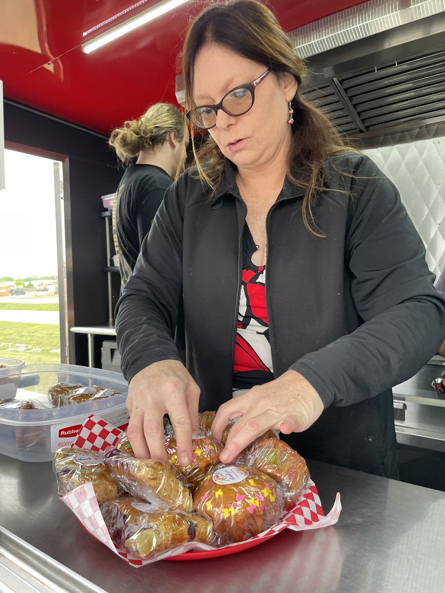 FlyStillwaterOK's tweet photo. Fly-Day Food Trucks is a go! Gigis Comfort food is setting up and Andolini’s is on the way! Join us 11-2 at the old OSU Flight Center, 1818 Wright Drive https://t.co/wdxoQItV1V