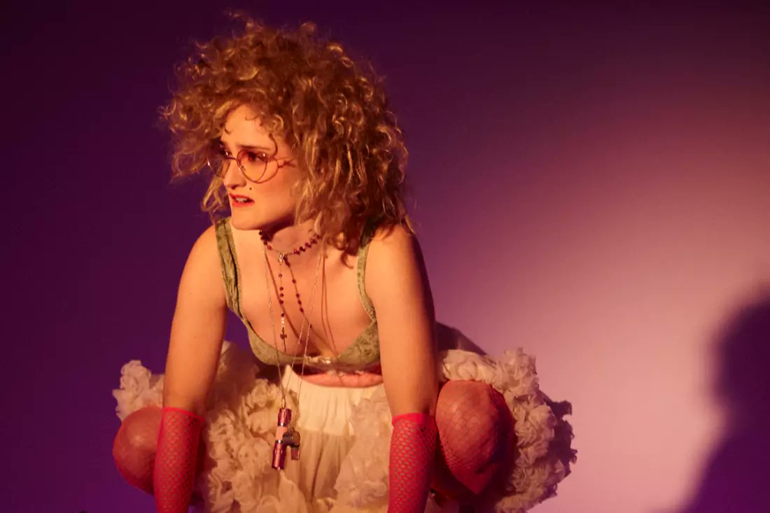 IMPRESCINDIBLE 👏Ser o no ser madre… ¿es esa la cuestión? Ángela Palacios nos platea esta pregunta en 'Salve Regina', una propuesta con mucho humor, que sin darte apenas cuenta, te va calando dentro, muy hondo. Mi recomendación para <a href="/BarcelonaTeatre/">Teatre Barcelona</a>   es.teatrebarcelona.com/espectaculo/sa…