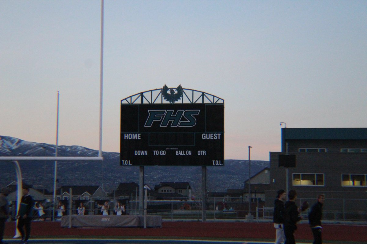 🏈Thanks, <a href="/FHSPHXATHLETICS/">Farmington High Athletics</a>!! Great seeing the kids and coaches working and getting better!! <a href="/coatsie20/">Daniel Coats</a> <a href="/c_bangs/">CBangs</a> <a href="/JakeMetcalfe247/">Jake Metcalfe</a> <a href="/dmcquivey/">Dustin McQuivey</a>  <a href="/MatthewCroasmun/">MatthewCroasmun</a> <a href="/Eastonwight2/">Easton Wight</a> @LucasPe22938802 🔥Rise Phoenix!!