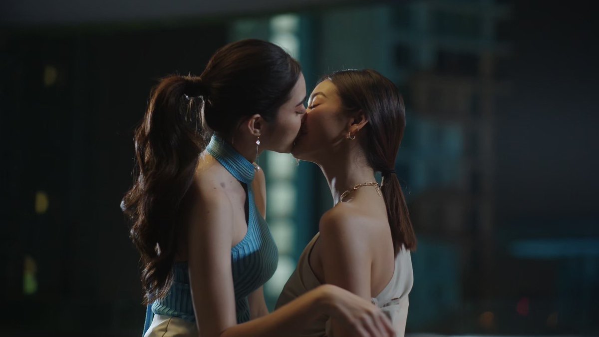 ThanaminV's tweet photo. พึ่งรู้นะเขากินไวท์กันแบบนี้ 😘 #ShowmeloveTheseriesEP9 https://t.co/afwCimJJie