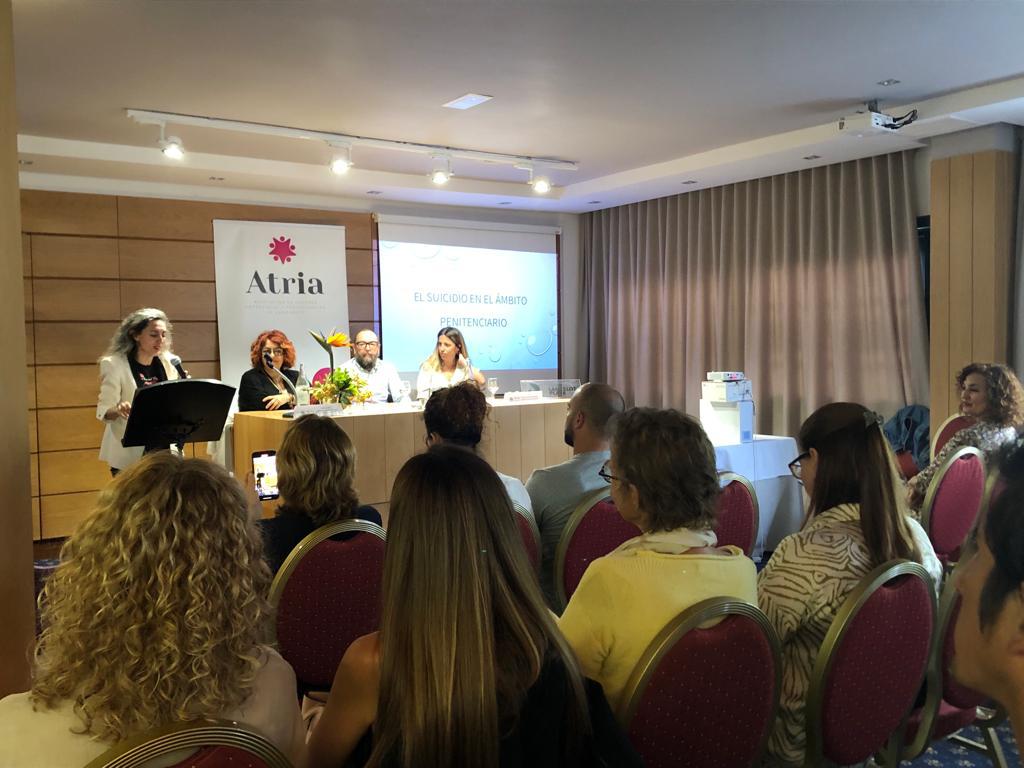 TLGOIIPP's tweet photo. #RT @IIPPGob: El Centro Penitenciario de Arrecife ha participado en una jornada de sensibilización impartida por expertos en prevención de suicidios.

La detección de factores de riesgo es uno de los objetivos prioritarios de @IIPPGob. https://t.co/dFucjW1tzV