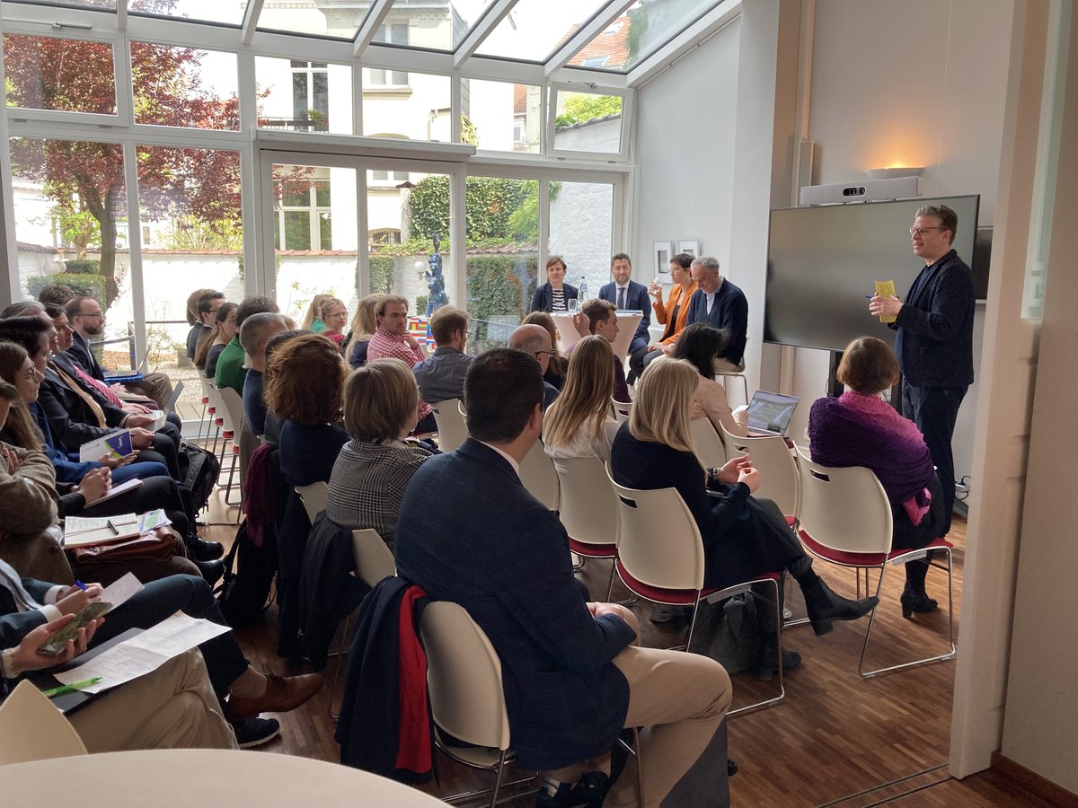Yesterday I attended #OrganicCities Network & @EPBremen's event “The role of cities & regions in implementing the #EUFarm2Fork”. We discussed the importance of #SustainablePublicProcurement (SPP), & how it can support the further development of #organic #FoodAndFarming.