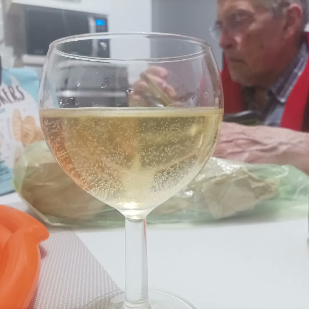 #Athena un vino bianco, nato dal blend di uve Timorasso e Cortese, di Il Vino e le Rose di Massimiliano Murgo
