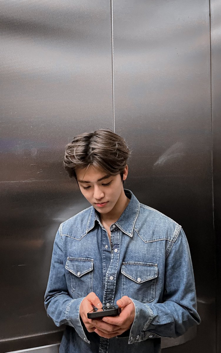 tren toples tumpah

—na jaemin few tweet au 
©callmemaybeeee_