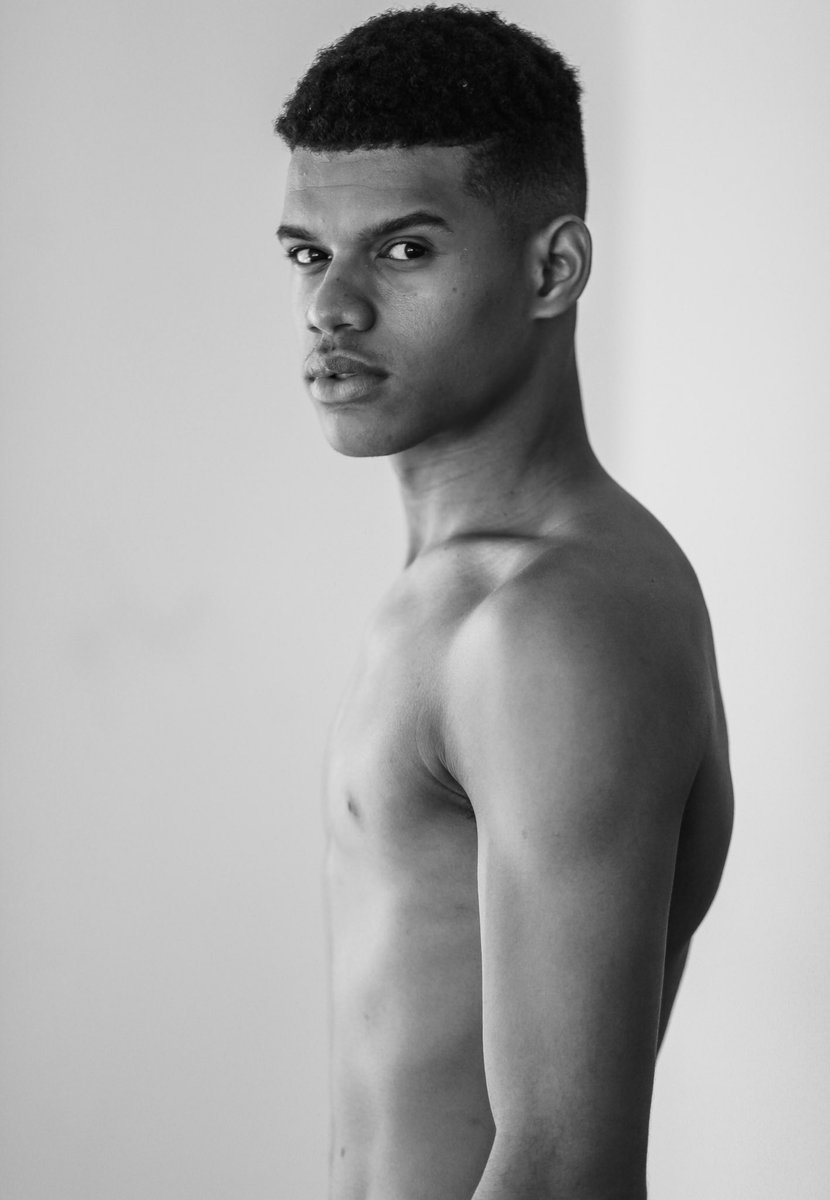 AlexanderFB's tweet photo. Model polaroids 📸🇩🇴 #dominicanmodels #malemodels #polaroids #majormodels #DR https://t.co/JYt0ZGGMpg