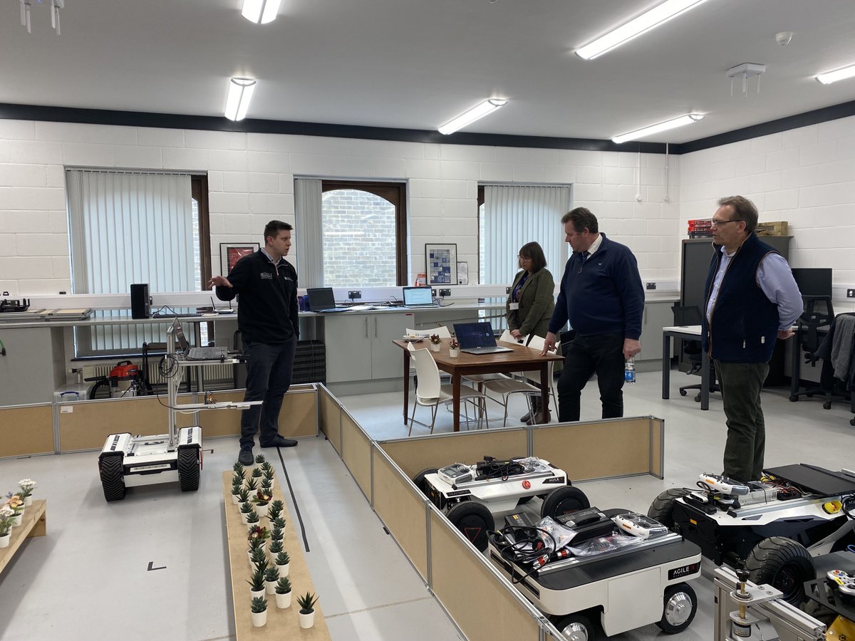 Yesterday, the Rt Hon Mark Spencer MP, Minister of State for Food, Farming and Fisheries, visited LIAT and Barclays Eagle Labs to learn about agri-tech research being conducted alongside industry partners.
