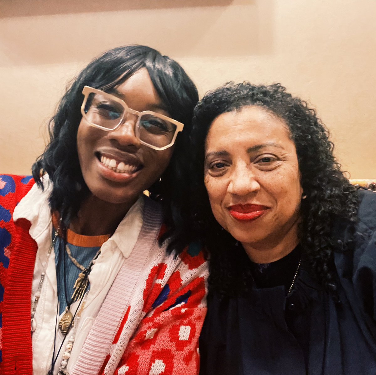 Amazon_Scholar's tweet photo. I don’t fangirl too often but Gahdamn, sometimes you encounter a real one and they knock the wind outta you!#RobinCosteLewis came to Cornell this week and offered us a reading of her utterly prolific poetry that blew me away. https://t.co/V4Ms3SRXC2