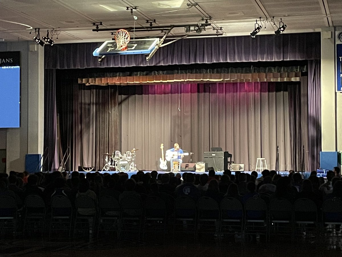 Bishop Chatard Student Life tweet media