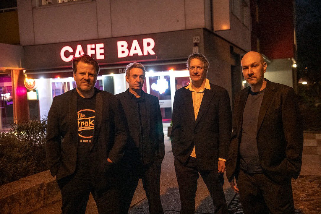 poshteckel_berlin tweet media