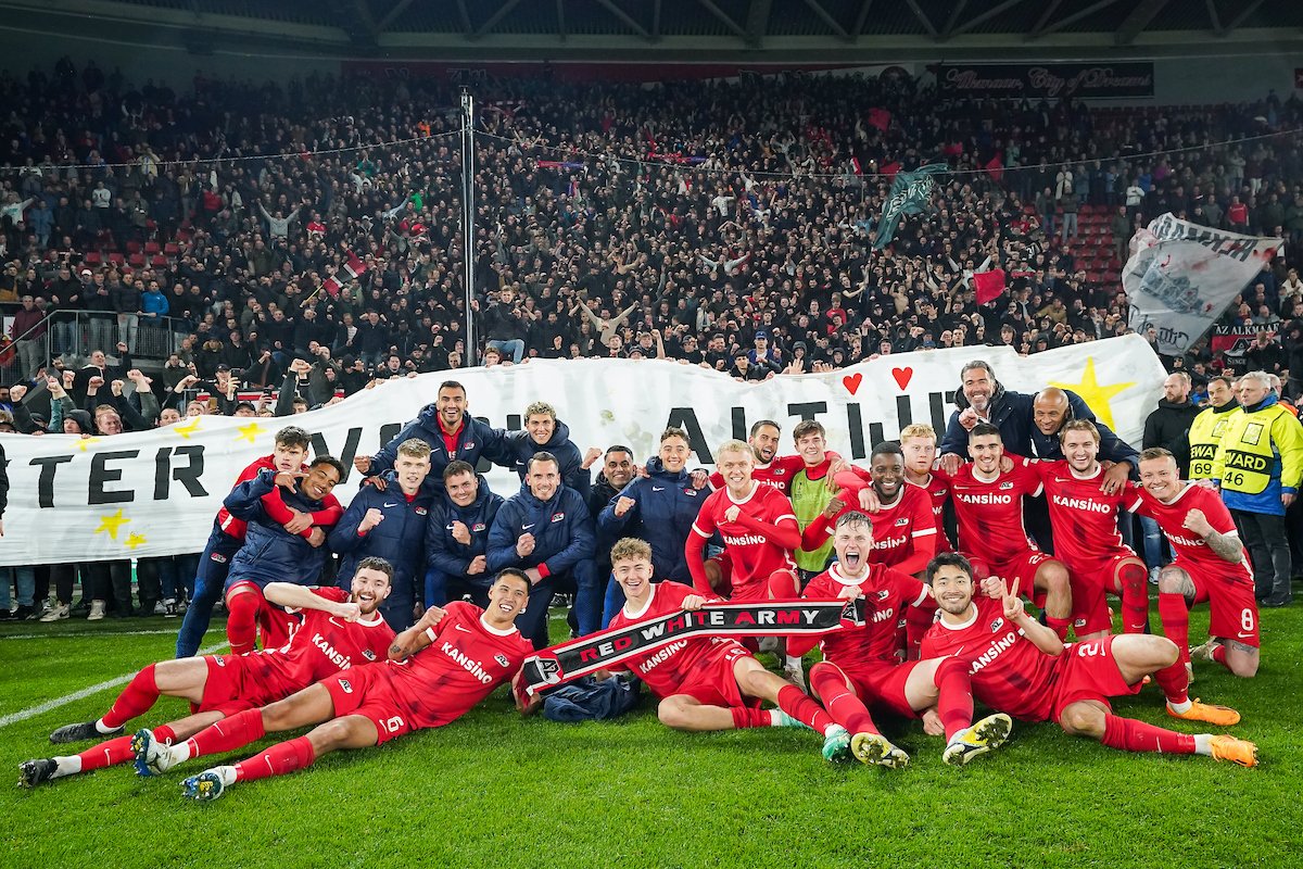 AZAlkmaar's tweet image. 😎 𝙏𝙝𝙧𝙤𝙬𝙗𝙖𝙘𝙠 𝙏𝙝𝙪𝙧𝙨𝙙𝙖𝙮

😏 Vandaag een week geleden!

#AZ #azand #UECL | @europacnfleague