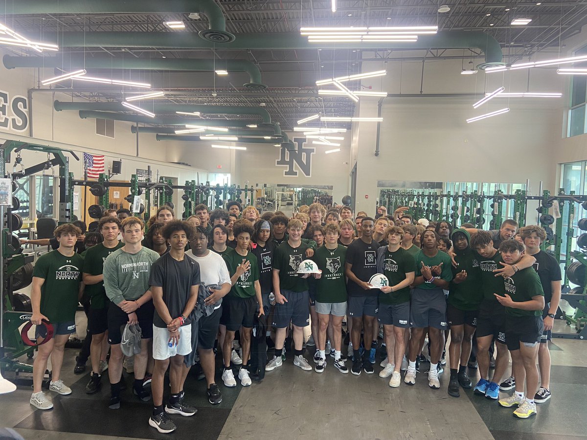 NNCoachJones's tweet photo. Hard Hatters of the week:

Noah Mitchell
Ryan Humphrey II
Rhett Zimmerman
Kaden McCarthey

Congrats Men!
#Got23arnit https://t.co/2HPelV2nJA