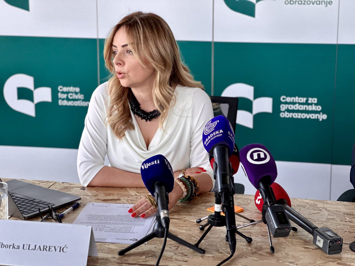 CGOCCE's tweet photo. 📊Probleme koje građani vide, očekivanja od Milatovića, razlozi izbornog poraza Đukanovića, procjena rada #SDT, odnos prema ruskoj agresiji, koliko brine porast vršnjačkog nasilja - samo su neke od tema kroz koje #CGO i #DAMAR mjere aprilski #CGpuls

Više: https://t.co/v8IXwmHEj9 https://t.co/tlXOJ3Uued