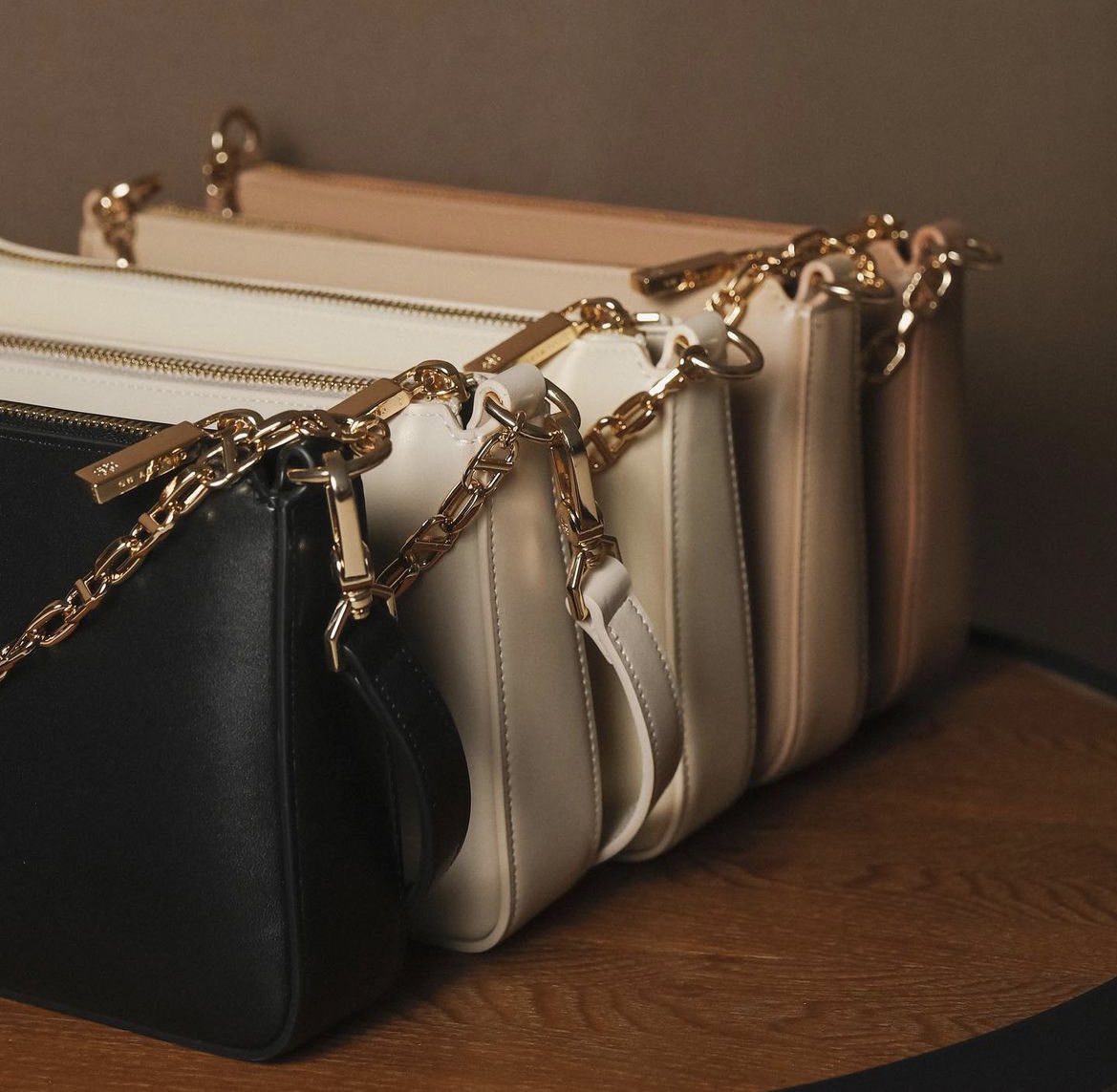shopwithfiyn's tweet photo. the type of handbag all ladies should add to collection now 😮‍💨

— a thread https://t.co/v2yJTb3iyl