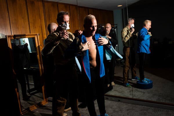 IATSELocal764's tweet photo. The work of Local 764 members at the Metropolitan Opera can be seen on stage and in the orchestra pit! The New York Times details the Maestro’s custom shirts which are made by the Costume Shop for each production.
#Local764 #MetropolitanOpera
https://t.co/QXrR44BVm7 https://t.co/6WPdOQE52S