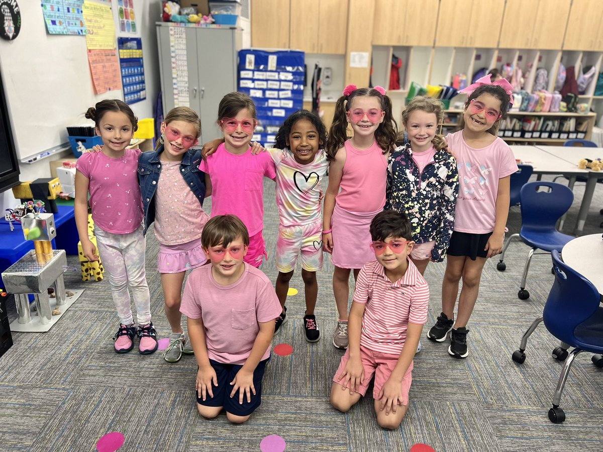 HelmsFirstGrade tweet media