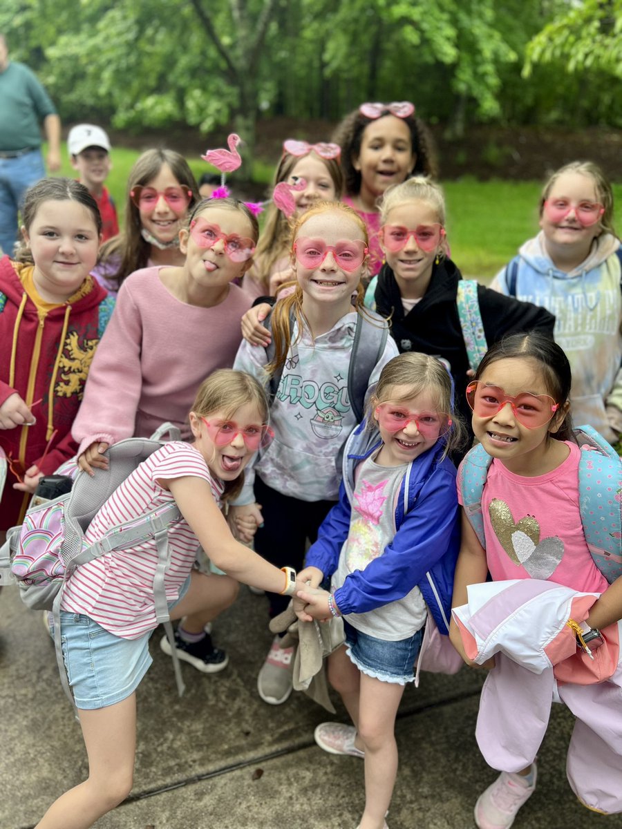 HelmsFirstGrade tweet media