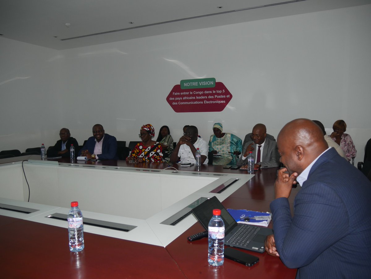 CamuCongo's tweet photo. Le mercredi 19 Avril 2023, la Caisse d’assurance maladie universelle a répondu positivement à la demande de  L'ARPCE, sur la tenue d’une réunion d’information sur la CAMU faite à l’endroit de l’équipe des ressources humaines de ladite entité. https://t.co/K20gikufH6
