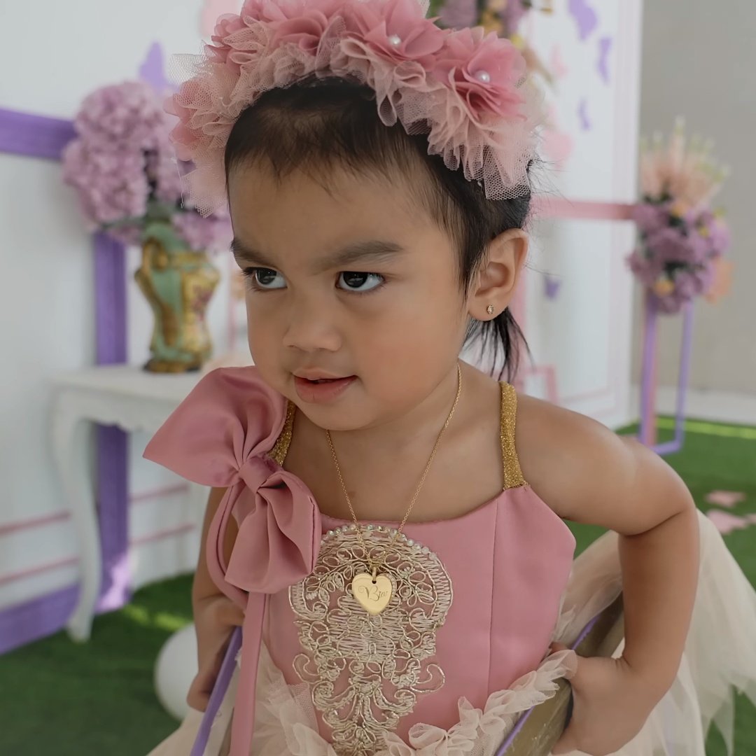 hazel_millorada's tweet image. Bia natin di na ata natutuwa magphotoshoot🙈😆
@ZeinabHarake11
 
youtu.be/_Iu_APETEaU
#BiaDay