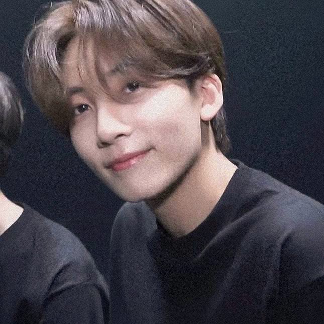 lettersforsvntn's tweet photo. ♡⃣ It Might B You

━ Wherein the stupid races, stupid jokes, and voice messages reminded him again of what he once thought is gone. It really isn't the ones who took your breath away. It's the one who reminded you to breathe.

[ yoon jeonghan x reader au ] https://t.co/GCL911oKrc