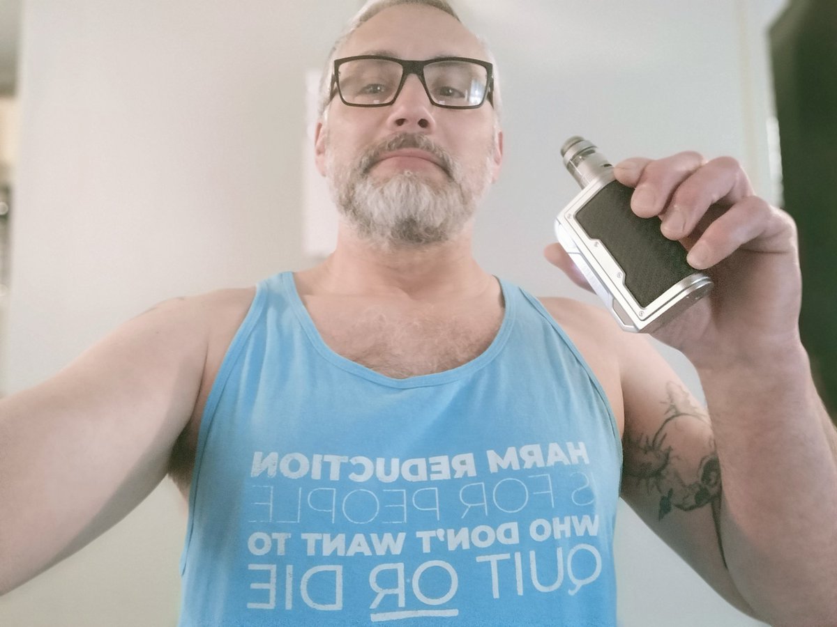 Masshole1972's tweet image. #WeQuitWithVape #Vapingsavedmylife #ImProof