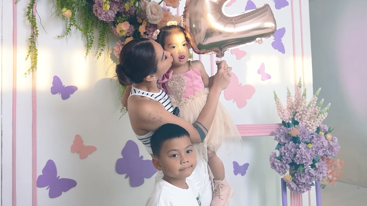 hazel_millorada's tweet image. i love you three 🩷
@ZeinabHarake11 

youtu.be/_Iu_APETEaU
#BiaDay