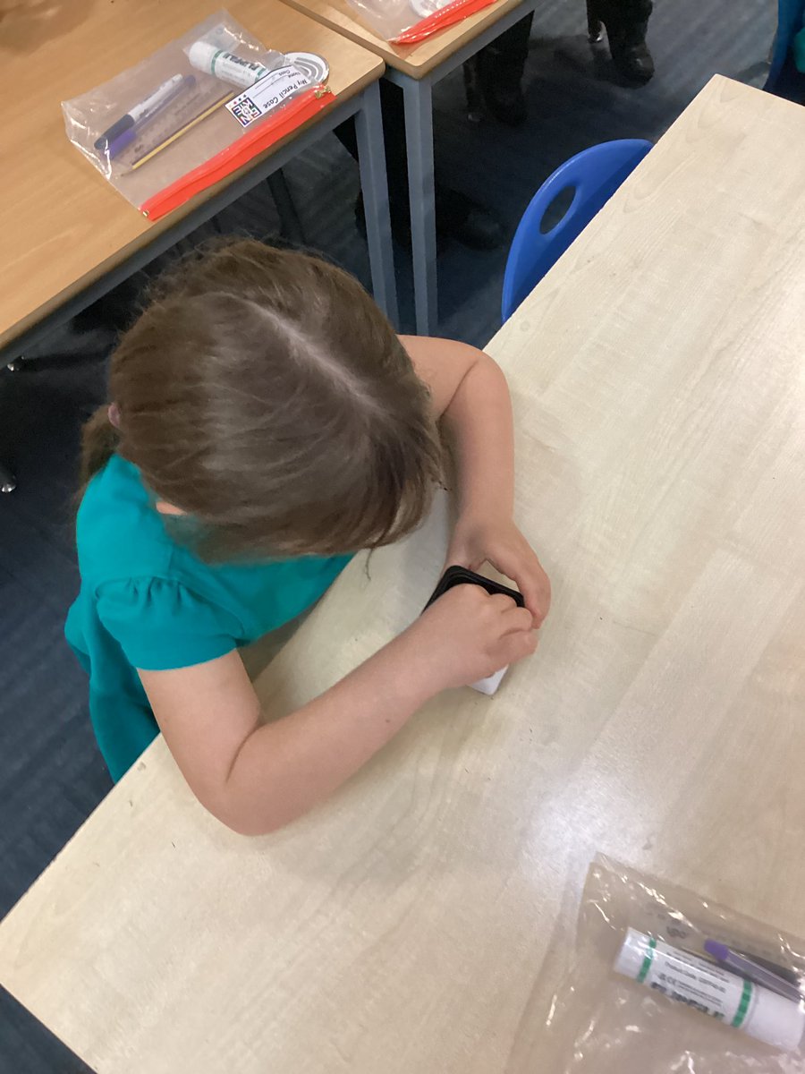 Miss Pierrepont tweet media