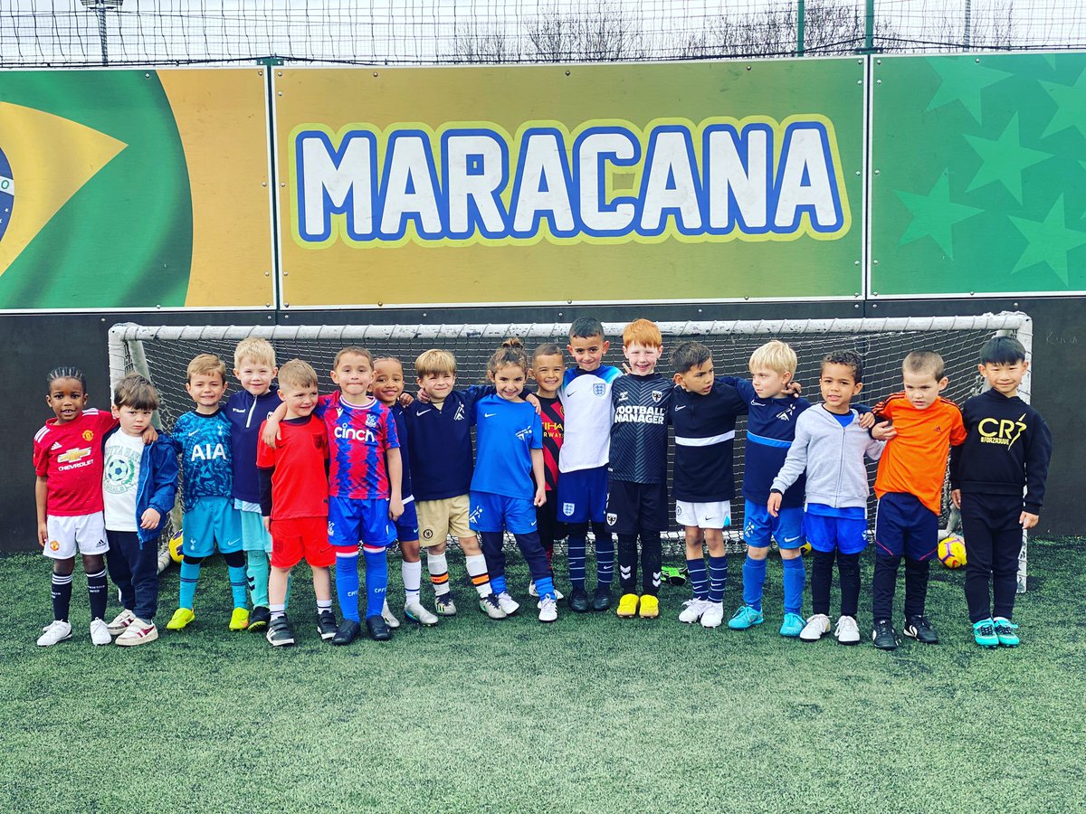 Football Camp - Tuesday 30th May – Thursday 1st June 2023 – 9am-3pm.
Venue: Goals Wimbledon – Beverley Way, New Malden KT3 4PH.
10% offered for early bookings made before 13th May. Enter coupon: EARLYBIRD sgsport.co.uk/holiday-camps-… #booknow #halfterm #footballcamp