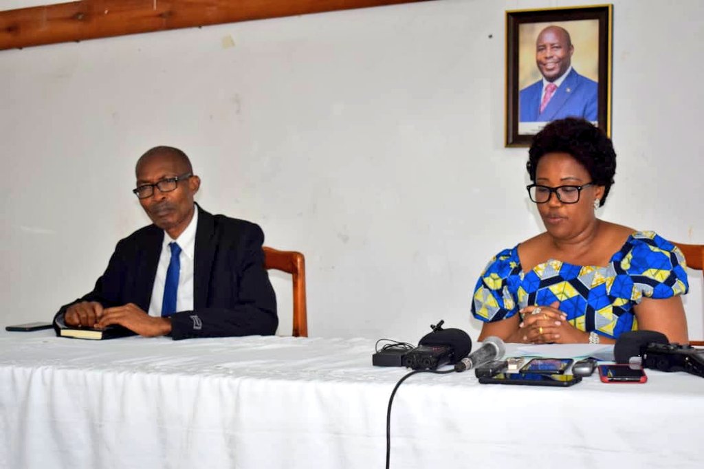 <a href="/LeocadieNdacay2/">Leocadie Ndacayisaba</a> ajoute que cette initiative de soutenir les médias intervient à la vielle de la célébration de la journée mondiale de la liberté de la presse.1/n