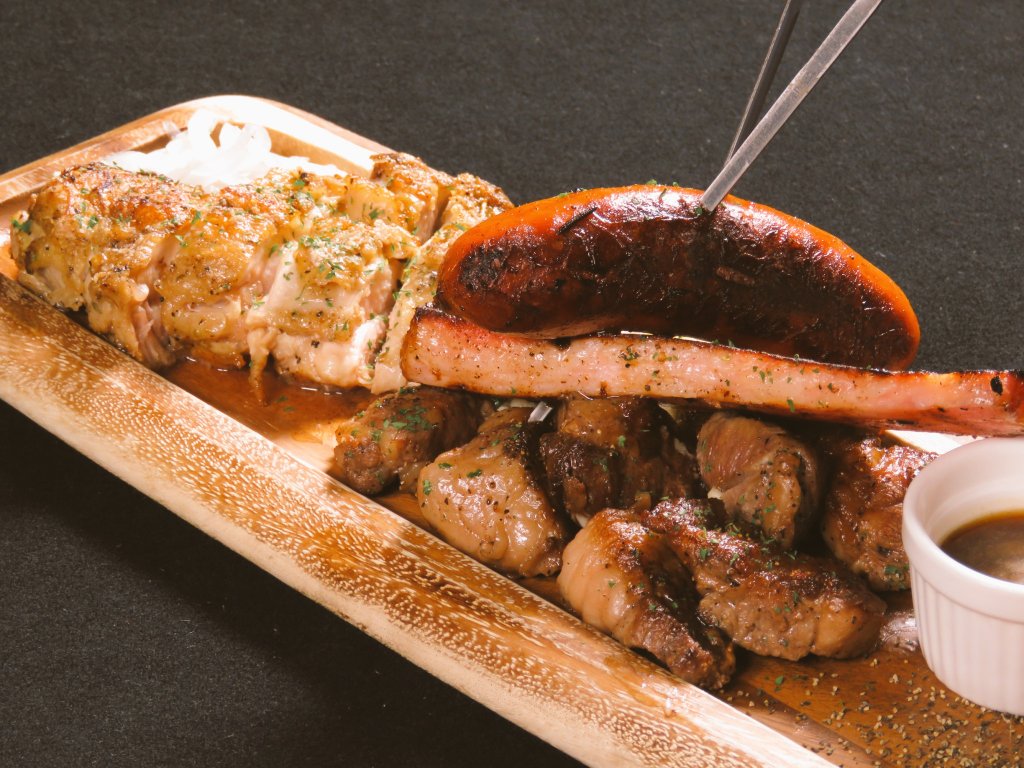 jackpot____777's tweet photo. 明日29日は肉の日💙
Twitter見たで肉盛りが980円に😀

皆様お待ちしてますよー😃！ https://t.co/zpxDRO65tE