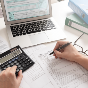 SymphonyJobs's tweet photo. Accounting jobs can seem monotonous sometimes, but when you stop and consider the perks of this career, there are several benefits that make the job worthwhile.

Visit https://t.co/PR9pXLXlFD to learn about the perks of an accounting job.

#SymphonyPlacements #AccountingJob https://t.co/CGSuYOyR2e