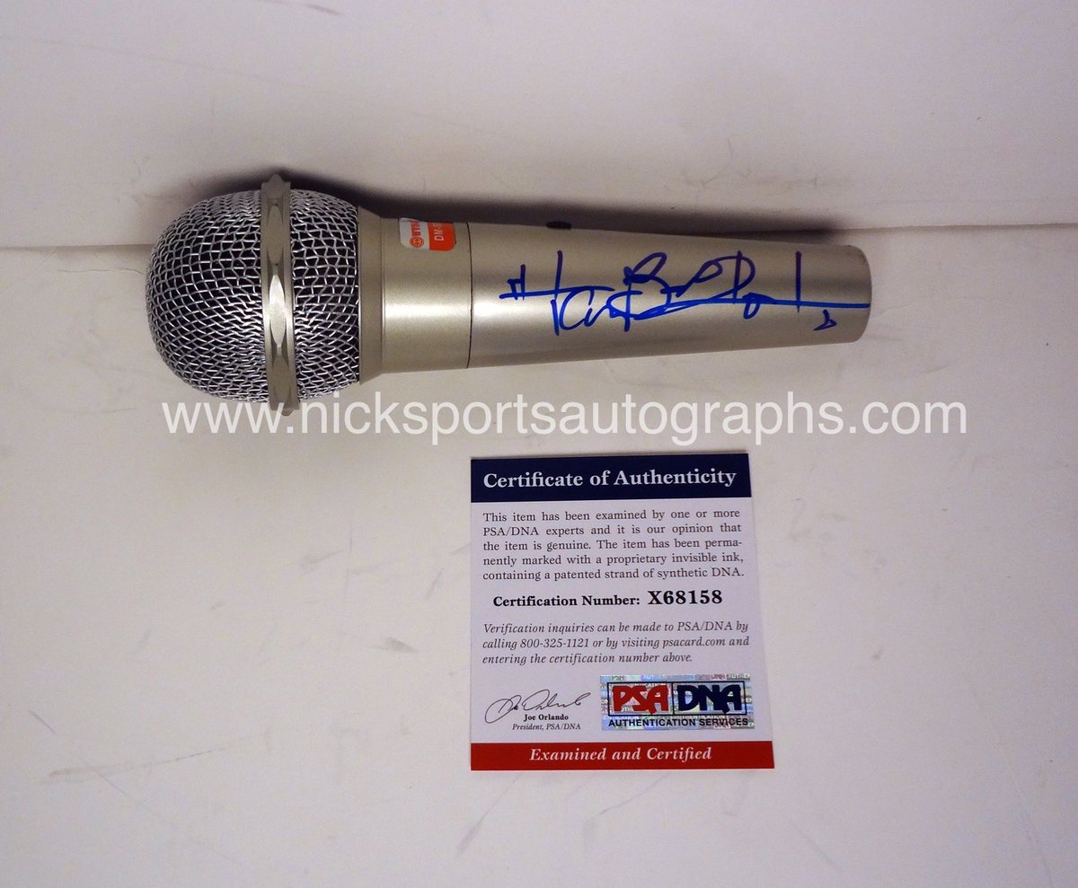 nicksautographs's tweet image. RIP Legendary Musician, Harry Belafonte #harrybelafonte #BananaBoat #JumpInTheLine #Calypso #JamaicaFarewell #CocoanutWoman #IslandInTheSun