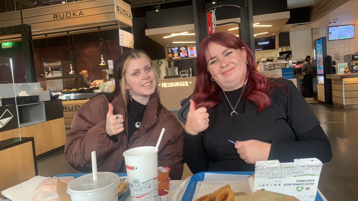 Another day at the salon with <a href="/sophiepwalker/">Sophie Walker</a> &amp; <a href="/livpotter120/">Liv Potter</a> 
#erasmus23 #gifhe