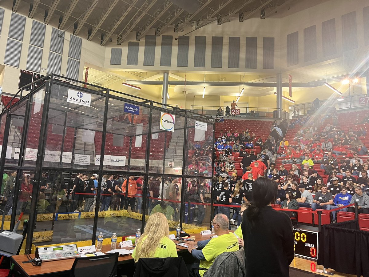 STEMnaut's tweet image. Almost time to start! Excited for #TechWorksatCCA to be volunteering @BotsIQSWPA #BotsIQ